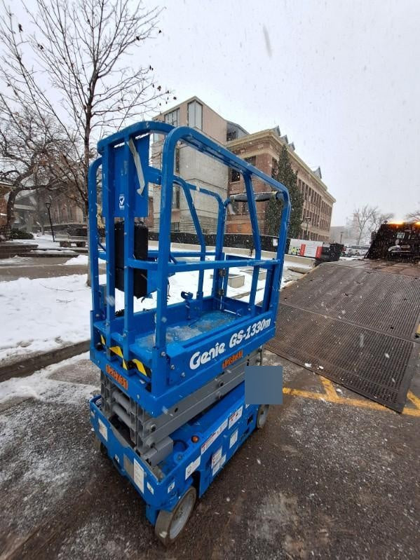 2021 GENIE GS-1330m