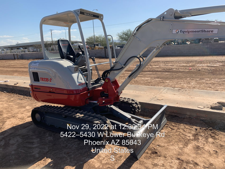 2022 TAKEUCHI TB235-2R