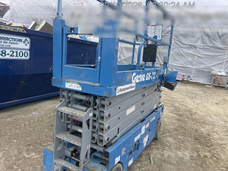 2018 Genie GS-3232 Genie GS-3232 w/Folding rails, Half height swing gate