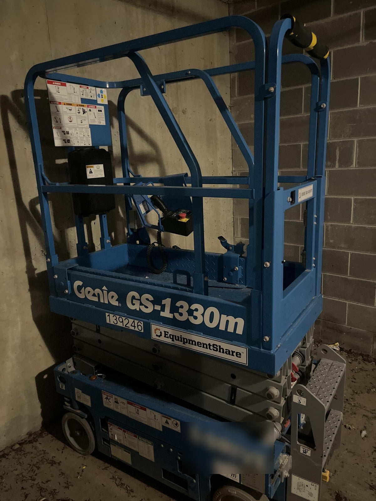 2021 GENIE GS-1330m