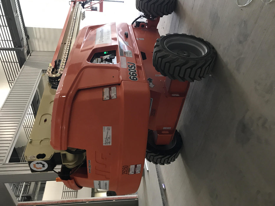 2019 JLG 660SJ