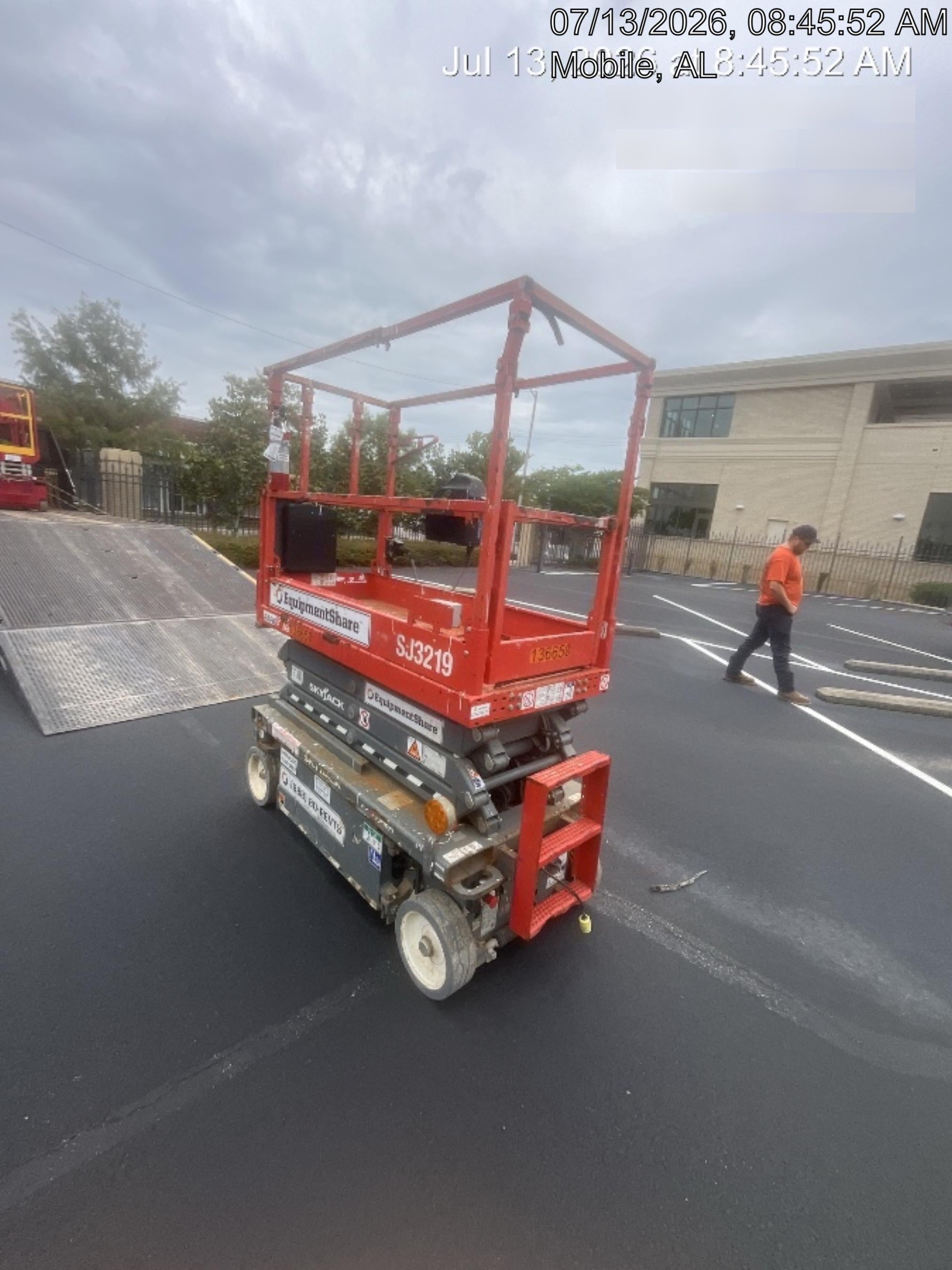 2021 SKYJACK SJ3219