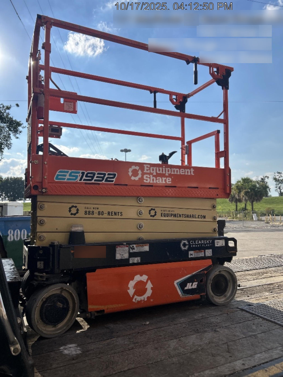 2024 JLG ES1932