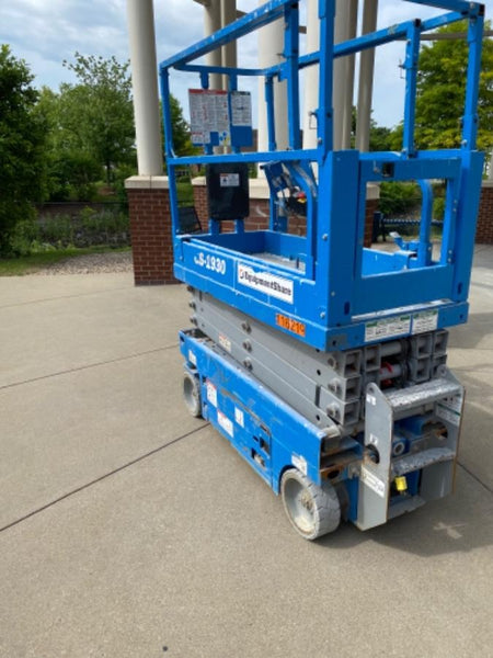 2020 Genie GS-1930 Solid Non Marking Tires, Beacon, Folding rails with half height swing gate