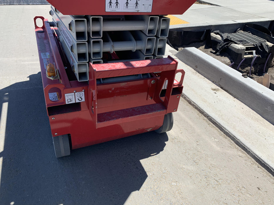 2020 MEC 1330SE Solid NM Tires, Steel Swing out Doors, LCS, Beacon, 900W Inverter