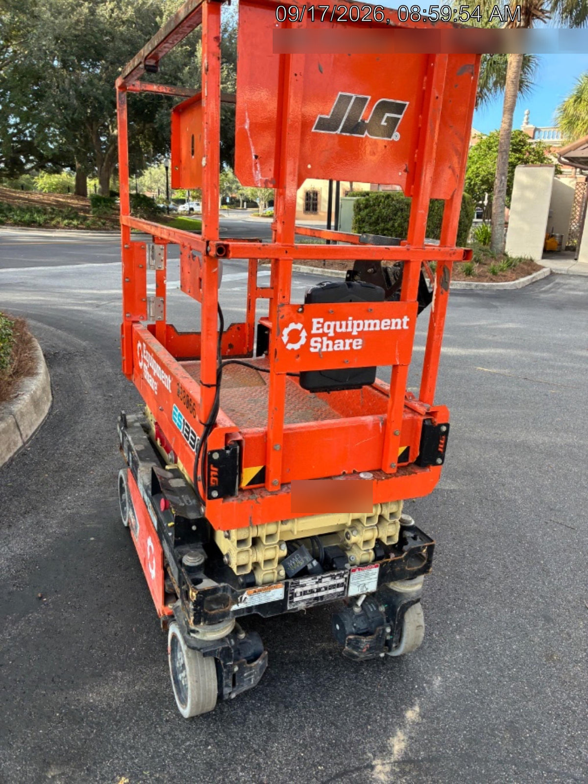2022 JLG ES1330L
