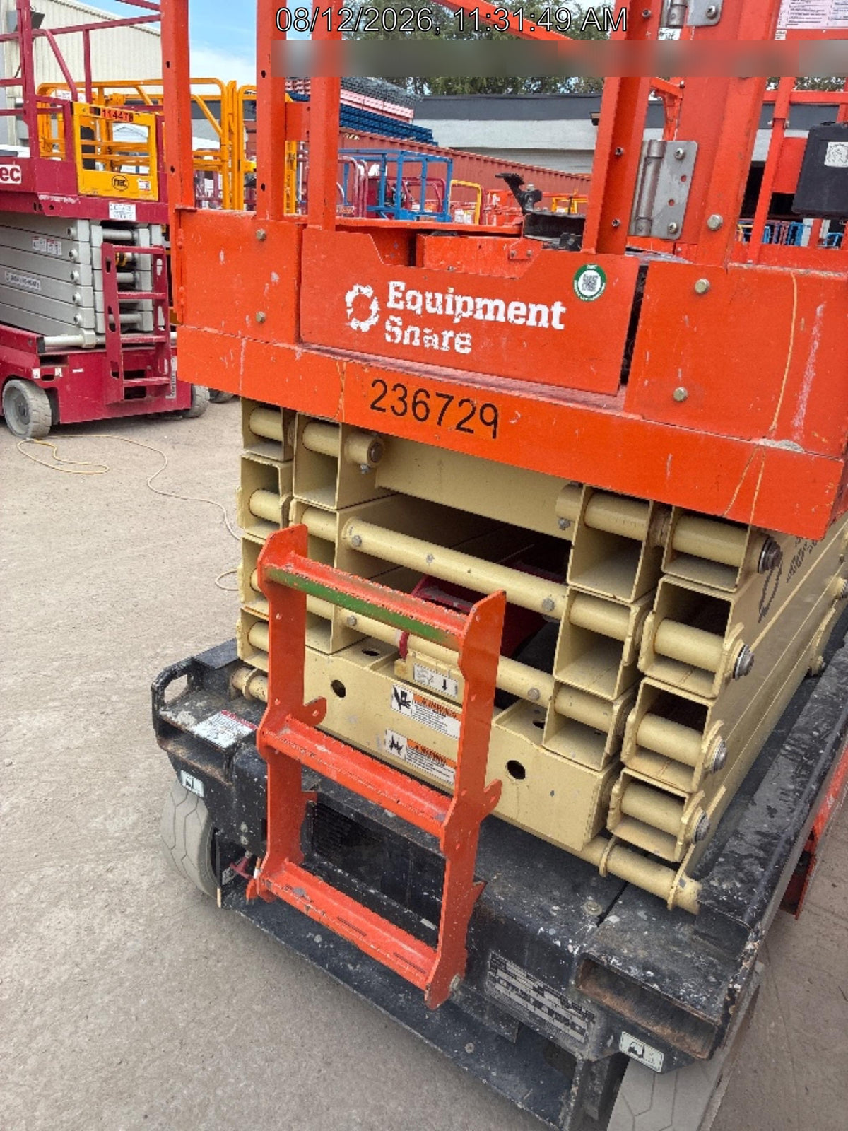 2022 JLG ES3246