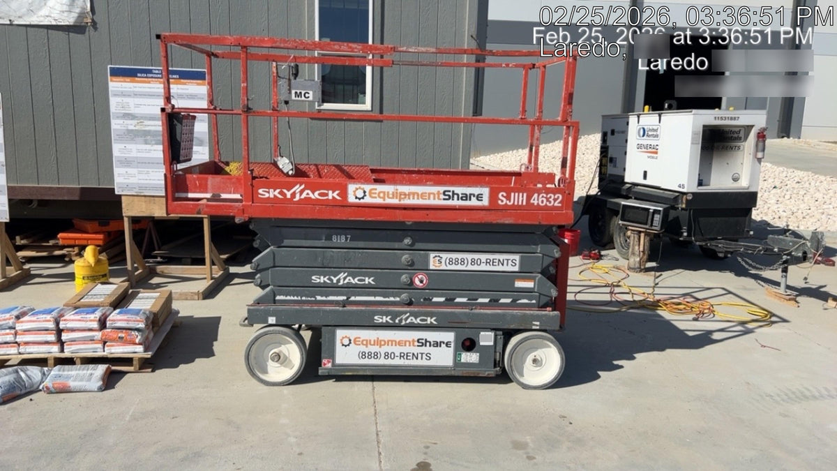 2018 Skyjack SJIII-4632 Skyjack SJIII4632 Scissor Lift w/Trojan Batteries