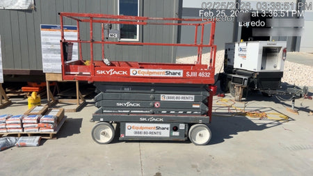2018 Skyjack SJIII-4632 Skyjack SJIII4632 Scissor Lift w/Trojan Batteries