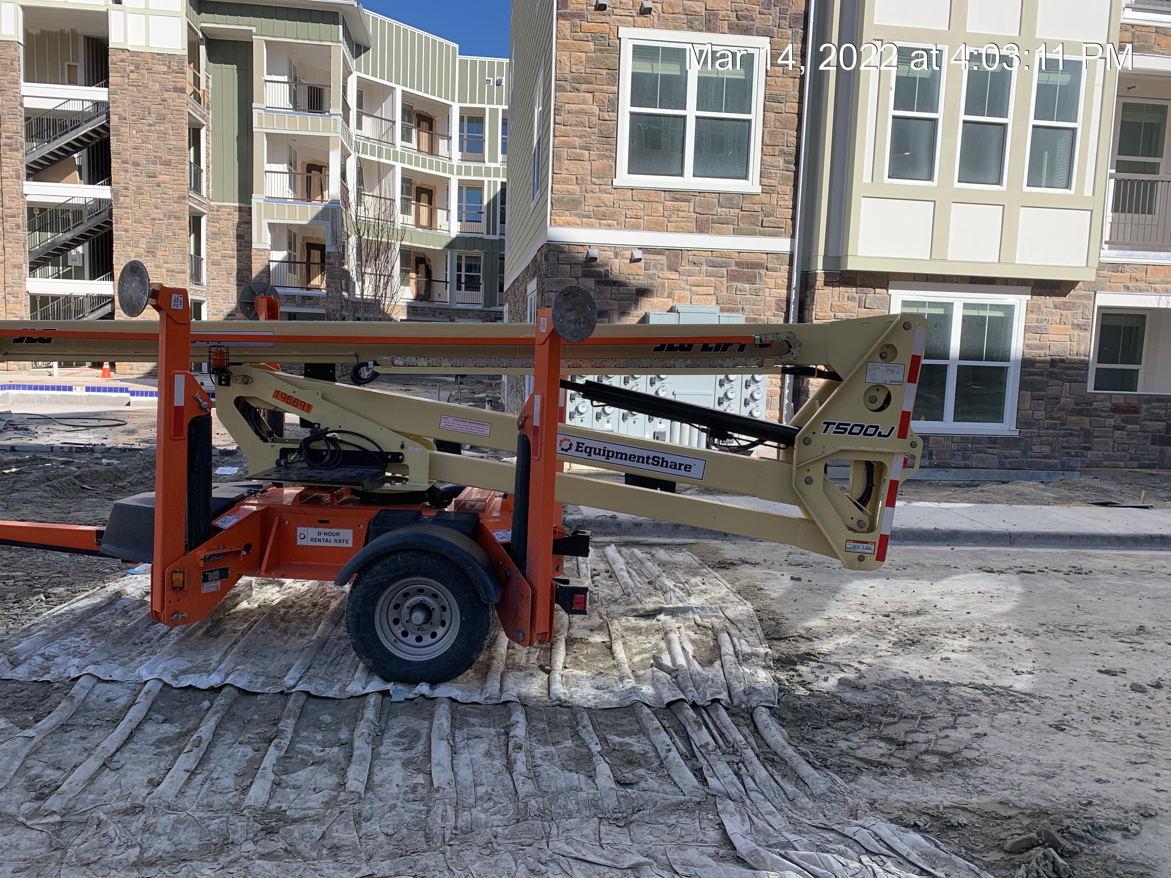 2021 JLG T500J
