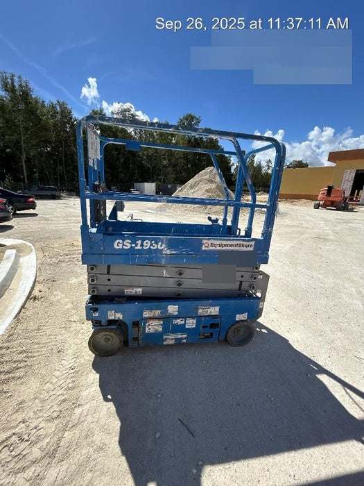 2019 Genie GS-1930 Fixed Rails with Chain Entry