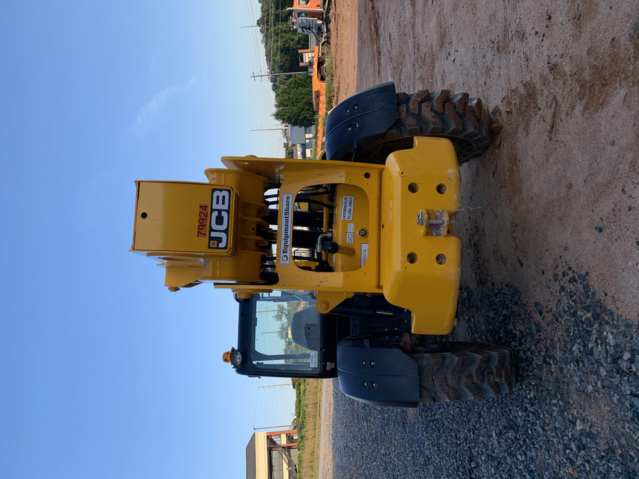 2020 JCB 510-56 Canopy, Solid Tires, Work Lights, Beacon, Aux Hydraulics, Back up Alarm, Lifting Eye, ES Decals