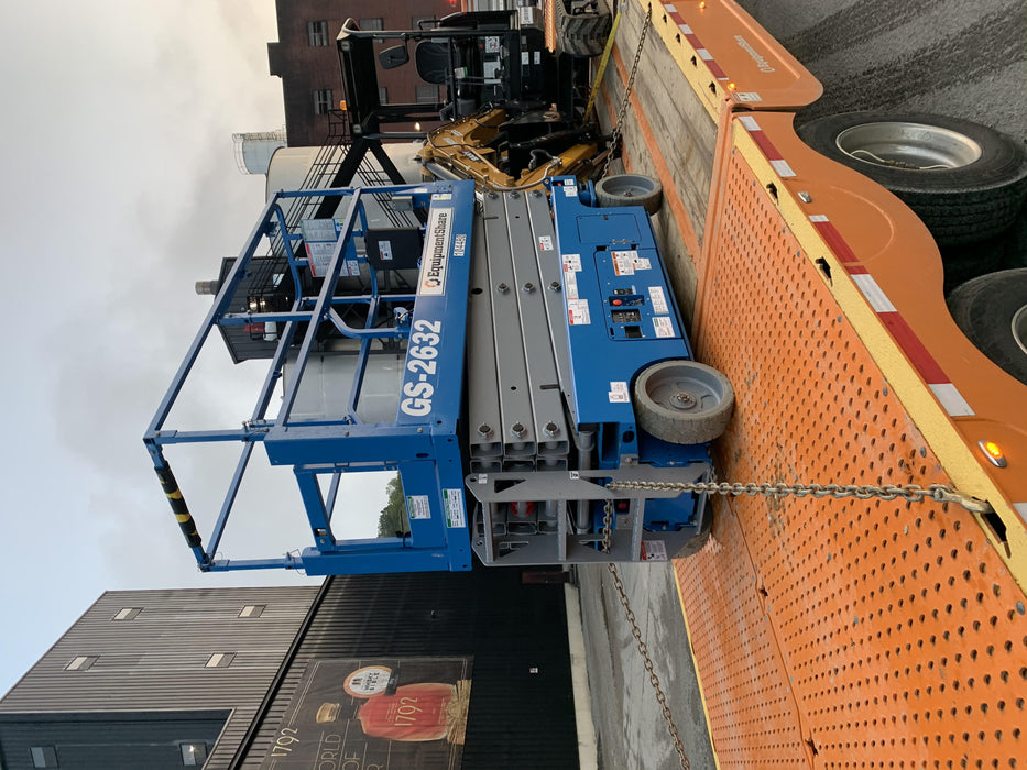 2020 Genie GS-2632 Solid NM Tires, Folding Rails with Half-Height Swing Gate, Beacon