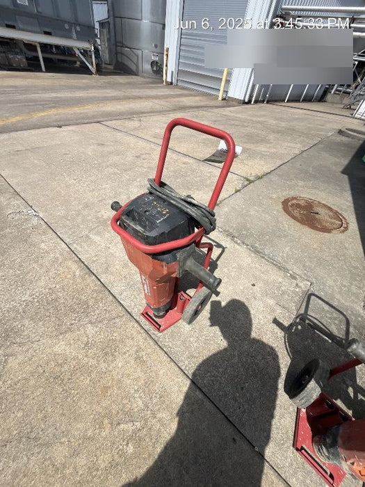 2022 HILTI TE 3000-AVR