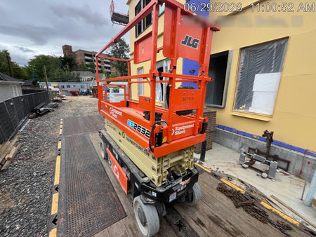 2023 JLG ES2632