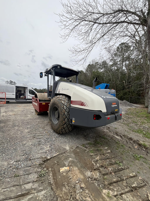 2024 DYNAPAC CA2500D