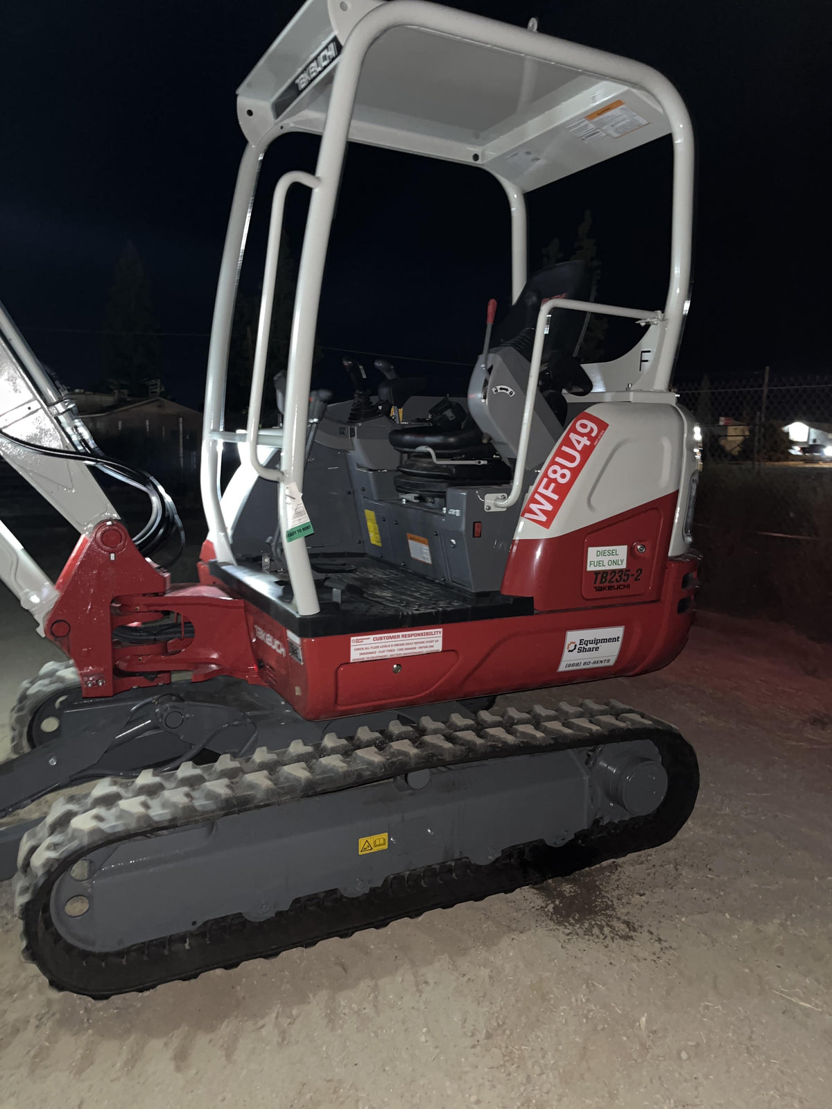 2024 TAKEUCHI TB235-2R