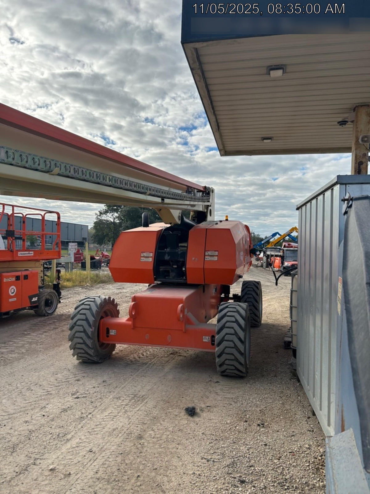 2023 JLG 860SJ