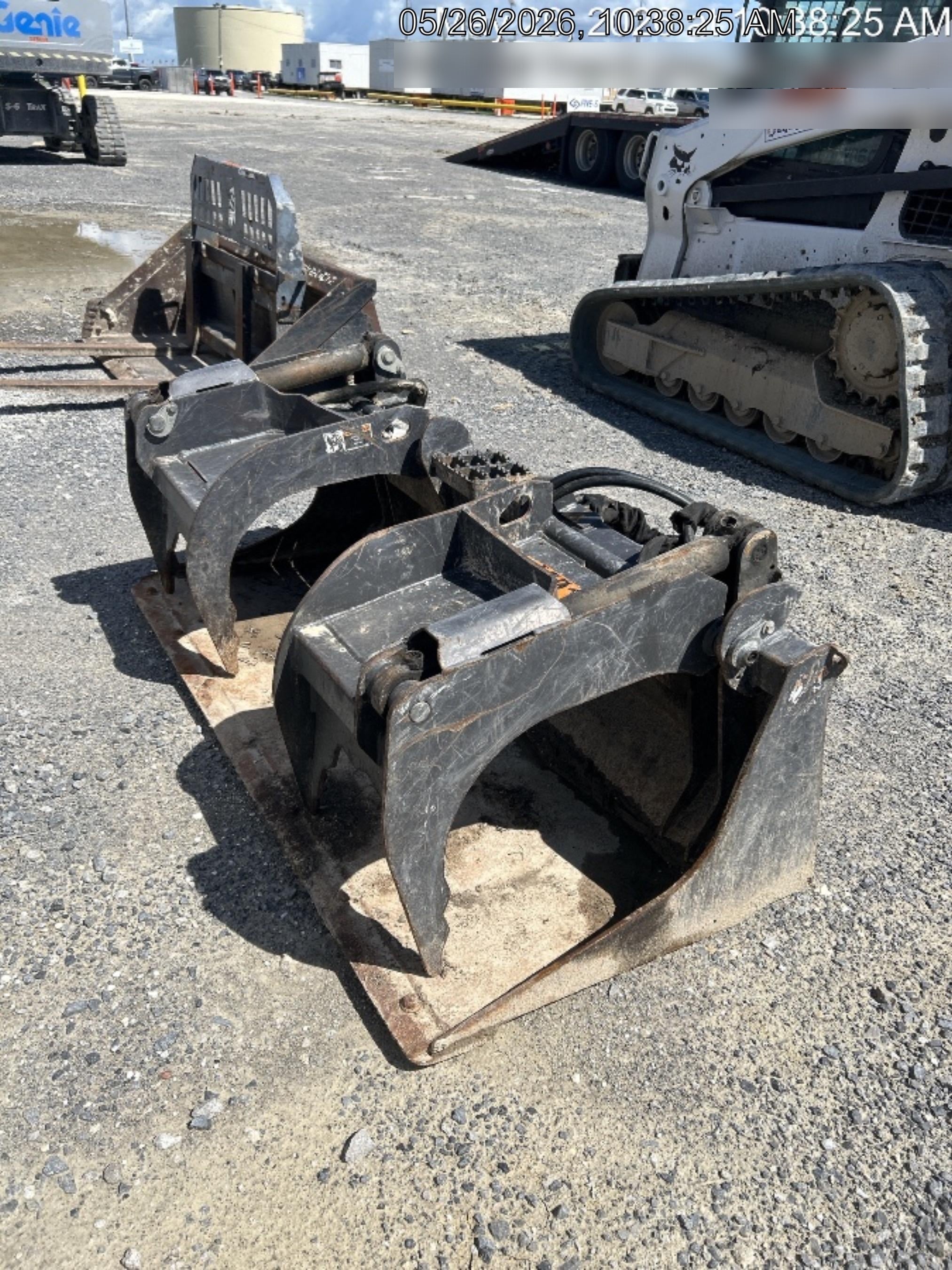 2020 PALADIN 72" Scrap Grapple Bucket - Paladin