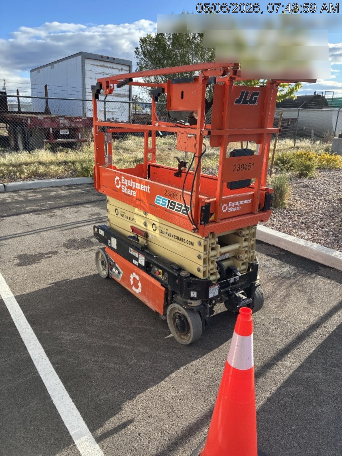 2022 JLG ES1932