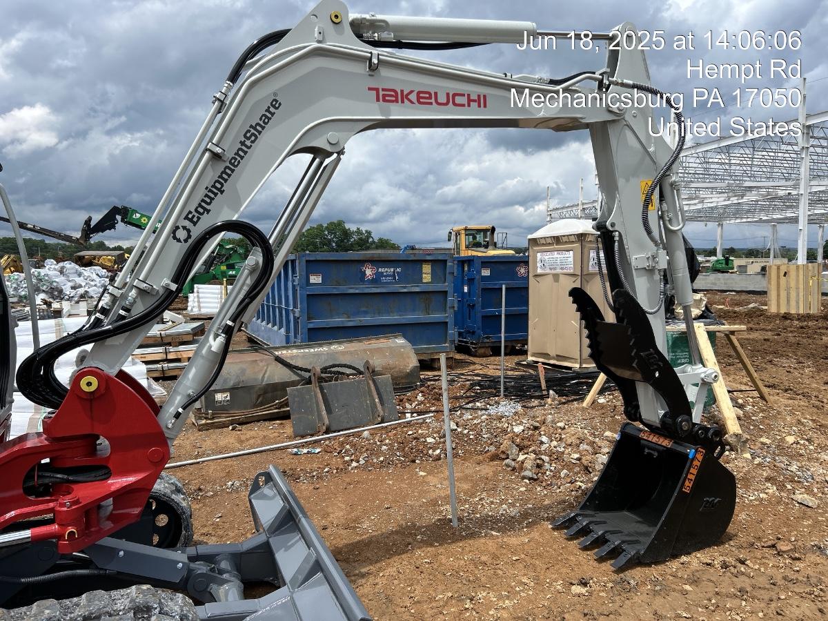 2025 TAKEUCHI TB250-2CR