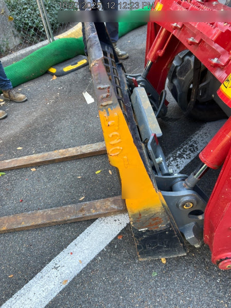 2025 ARROW MATERIAL HANDLING 24" Pallet Fork Frame