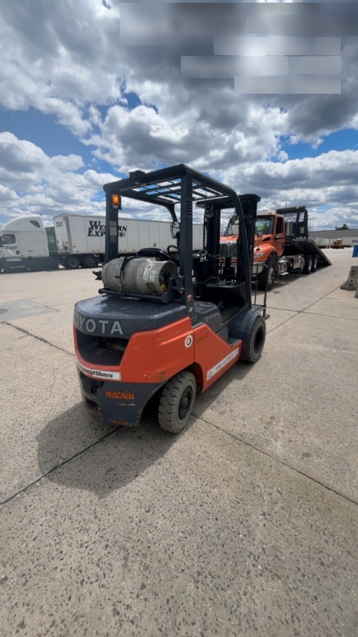 2022 TOYOTA 50-8FGU25