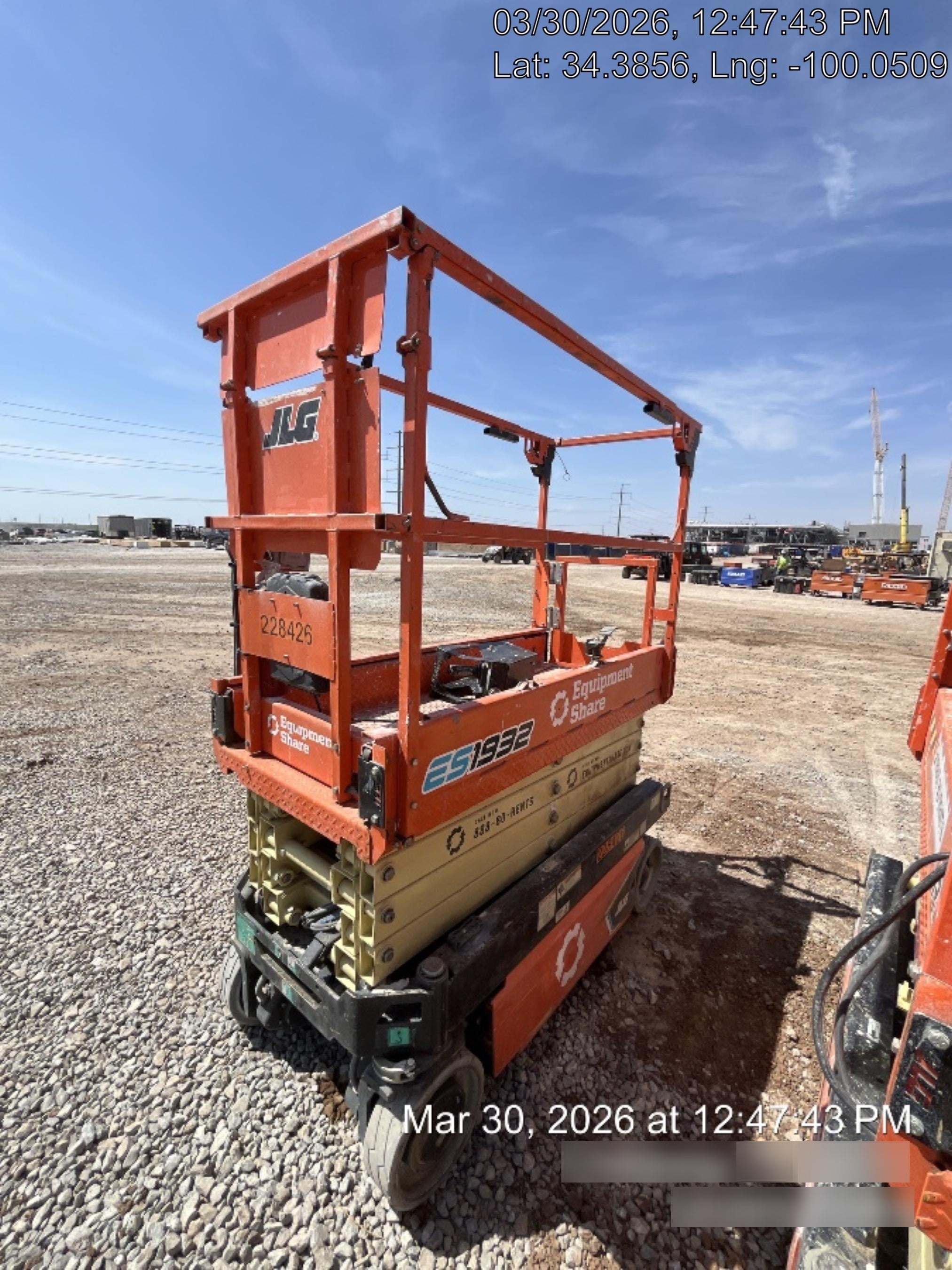 2022 JLG ES1932