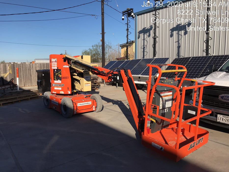 2019 JLG E300AJP