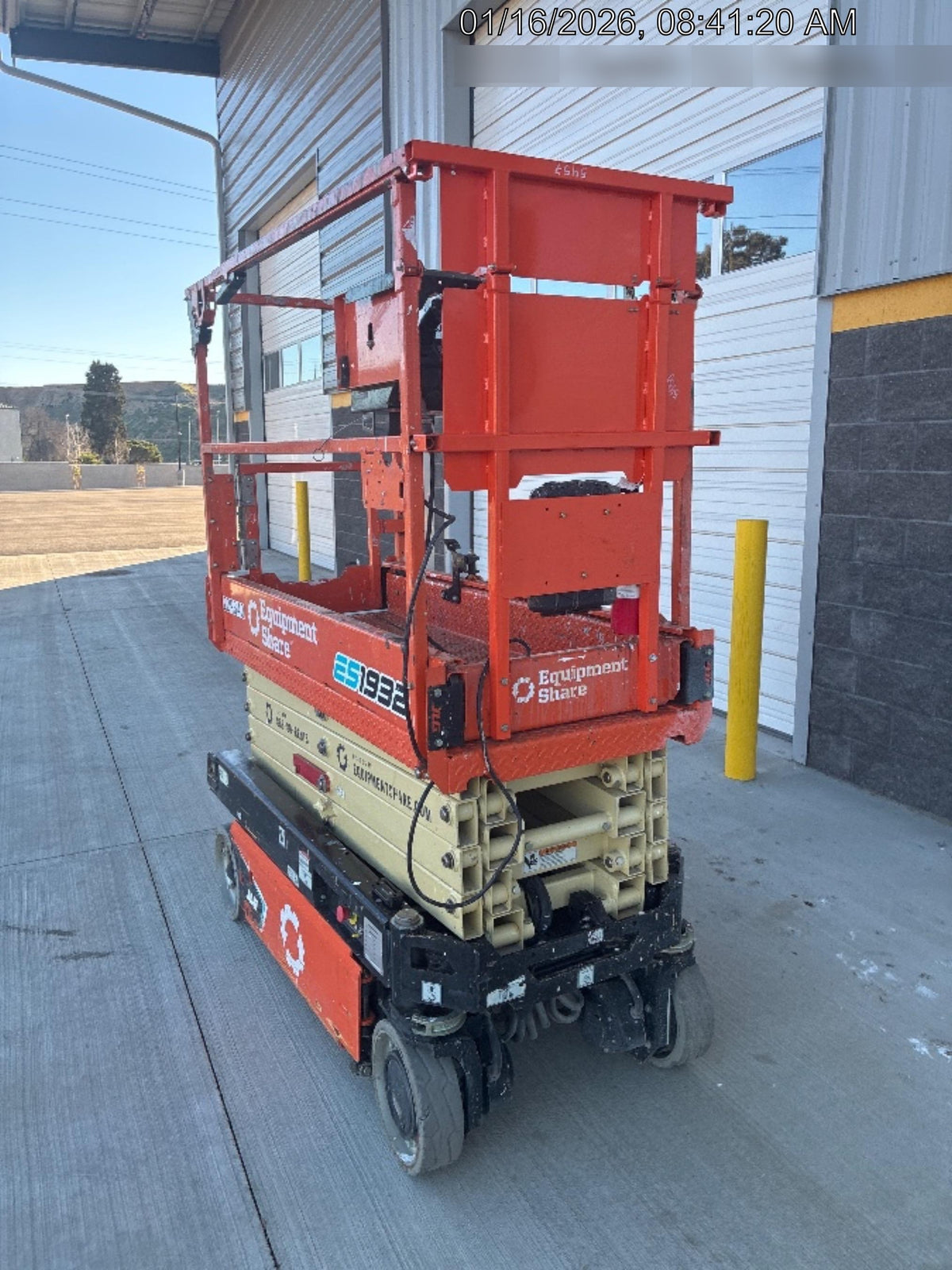 2022 JLG ES1932