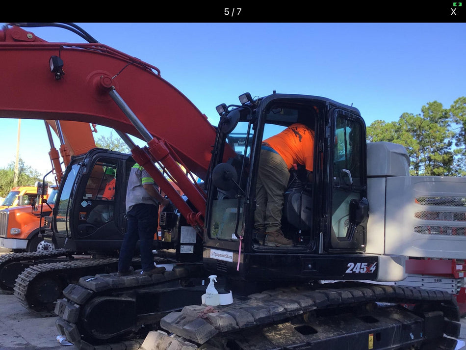 2021 LINK-BELT 245X4LC