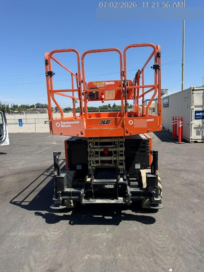 2022 JLG RT3369