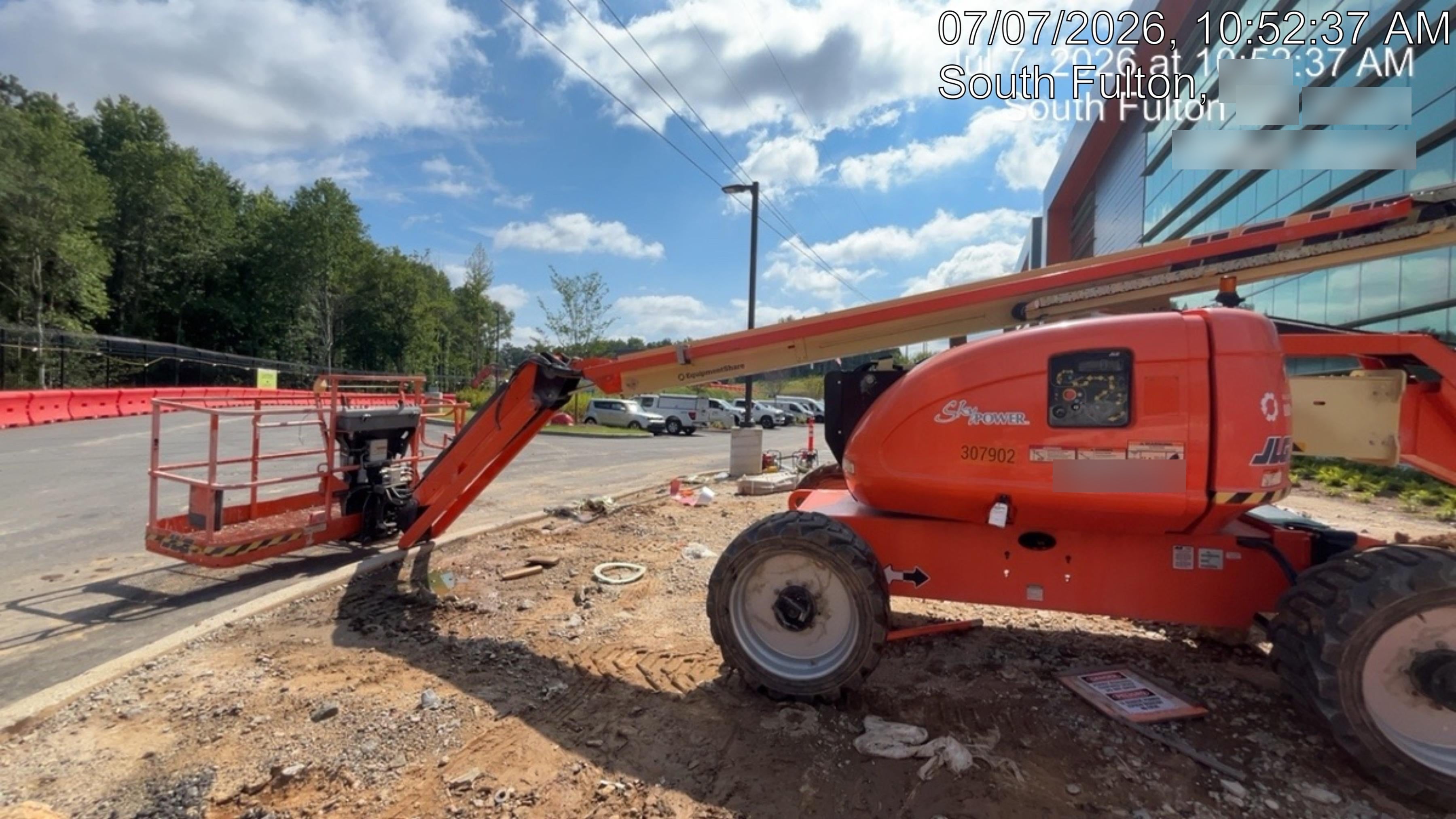 2023 JLG 600AJ