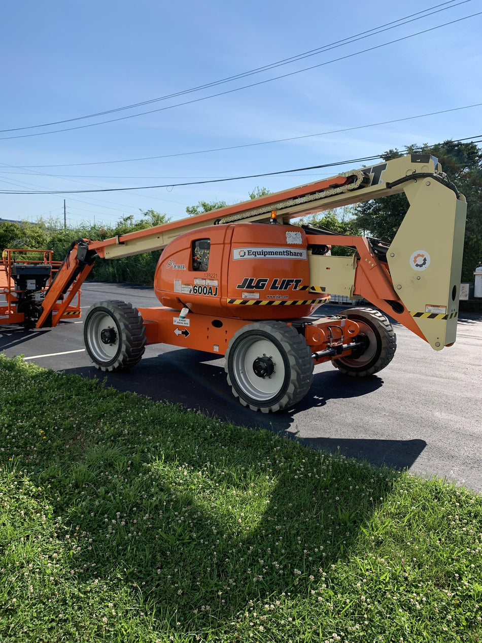 2021 JLG 600AJ