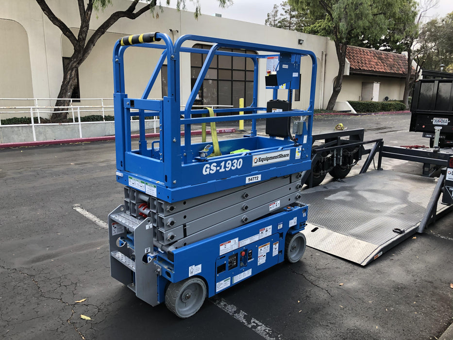 2019 Genie GS-1930 Half Height Swing Gate, 800W Inverter