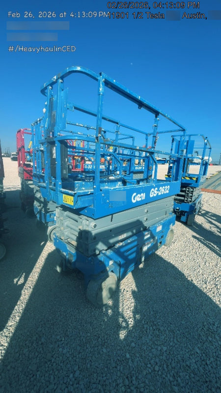 2019 Genie GS-2632 Folding rails with half height swing gate