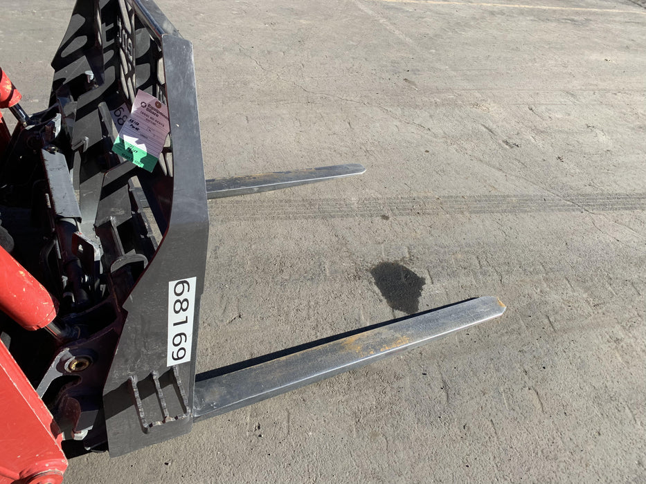 2020 PALADIN 48" Pallet Forks - Paladin