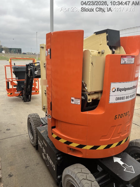 2025 JLG E300AJP