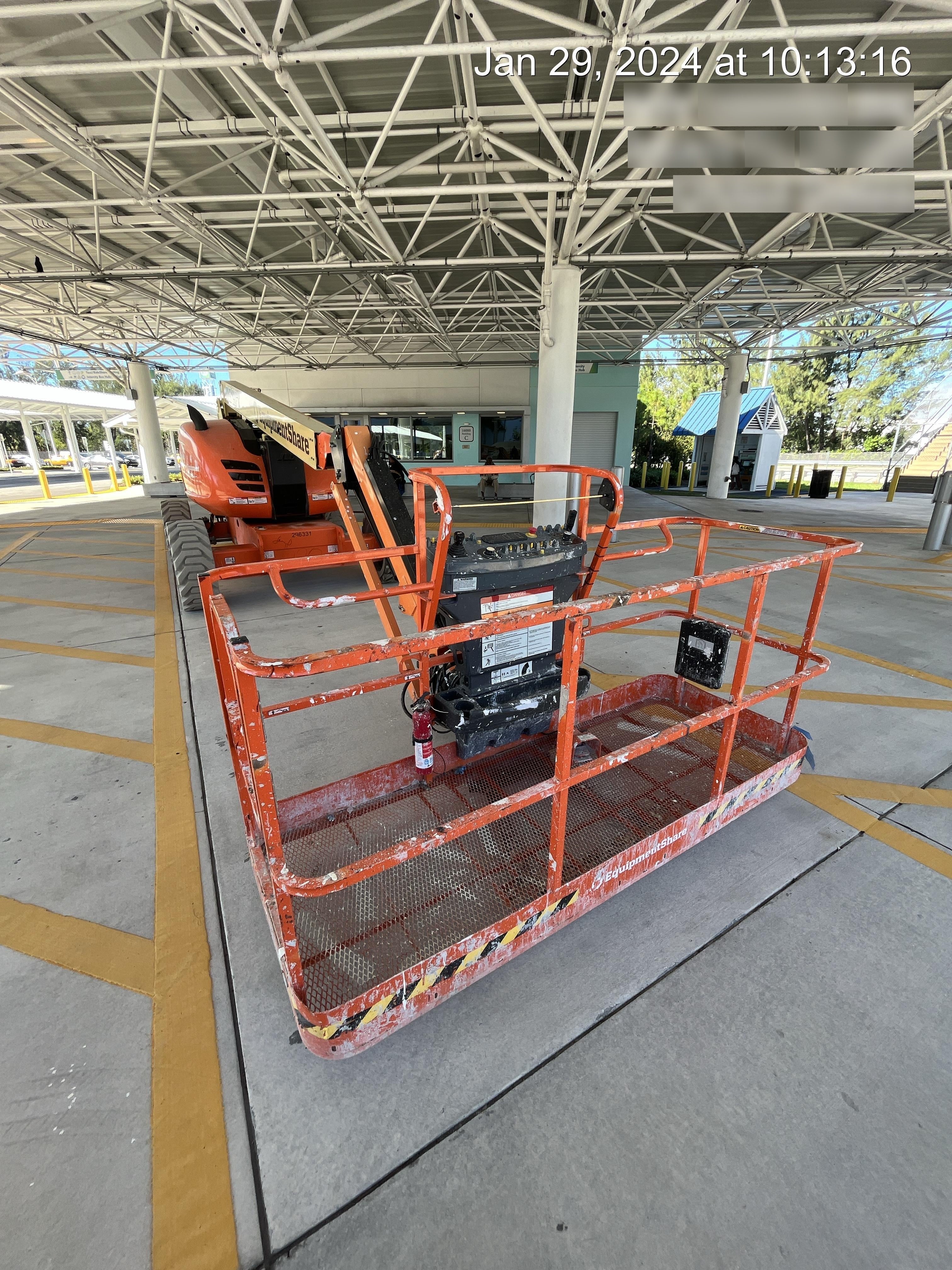 2023 JLG 600AJ