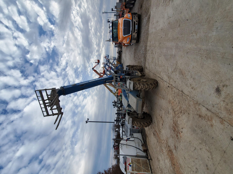 2019 Genie GTH-844 Cab/Heat/AC, Solid RT Tires, LED Work Lights, Beacon 60" QA Carriage, 48" Forks