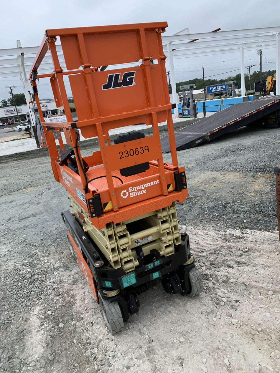 2022 JLG ES1932