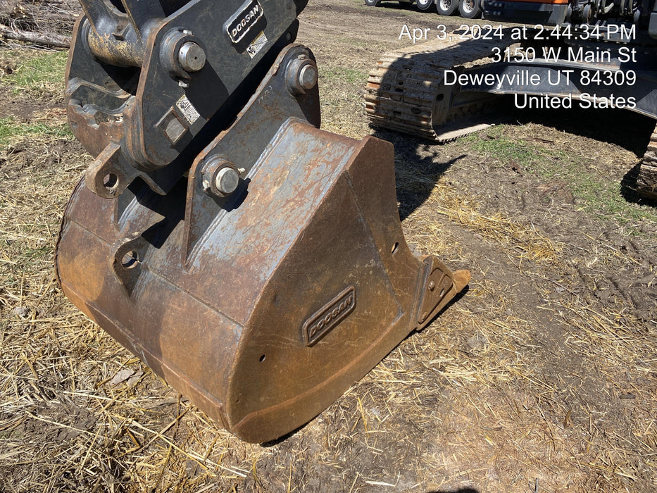 2020 DOOSAN 48" Excavator Bucket