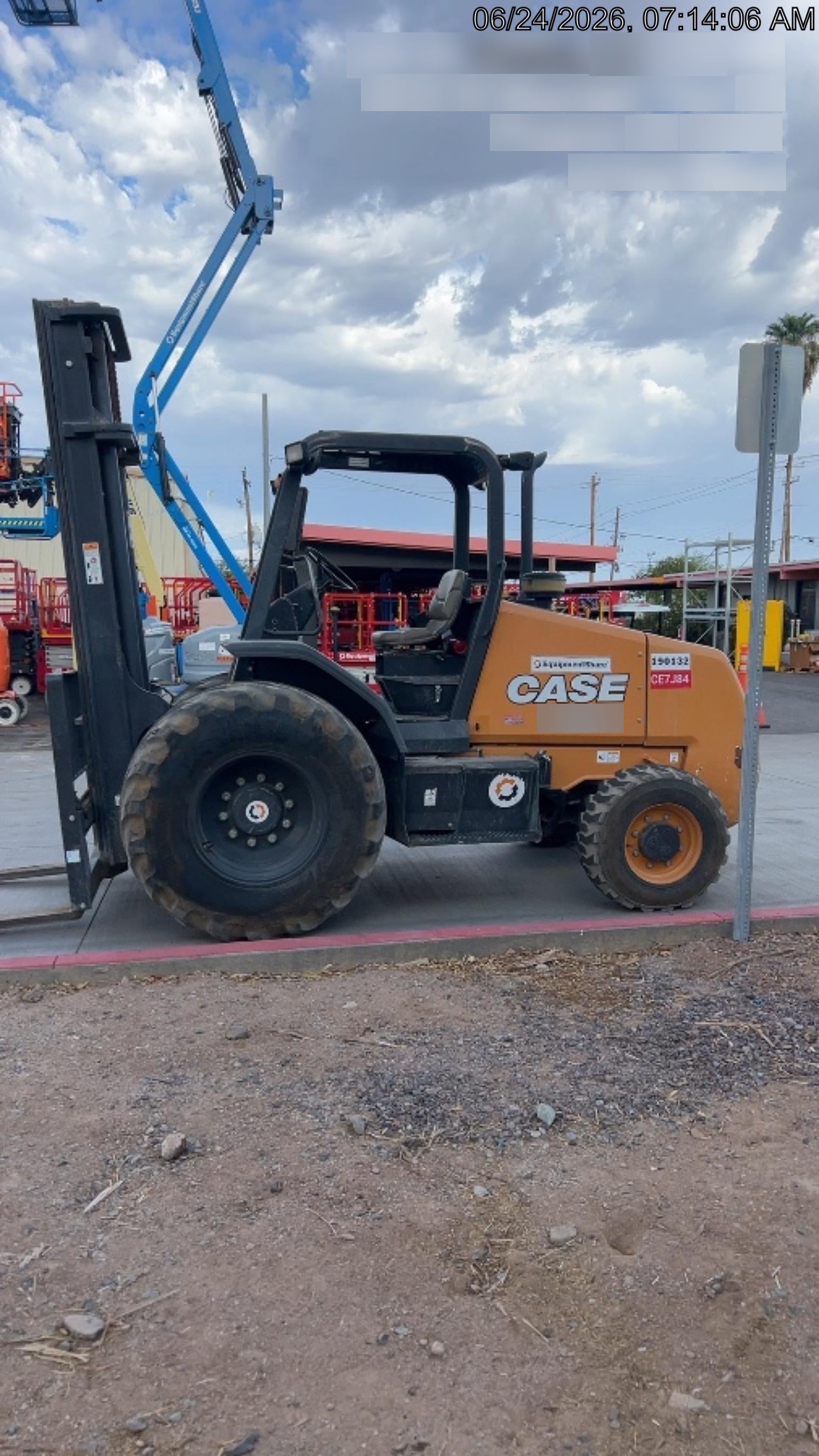 2021 CASE 588H