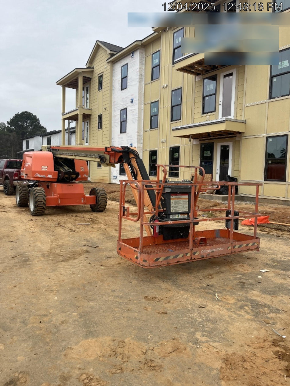 2022 JLG 660SJ