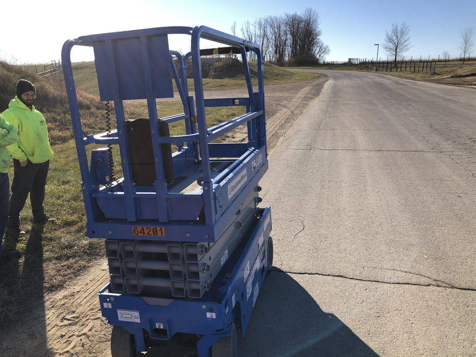 2020 Genie GS-1930 Solid Non Marking Tires, Beacon, Folding rails with half height swing gate