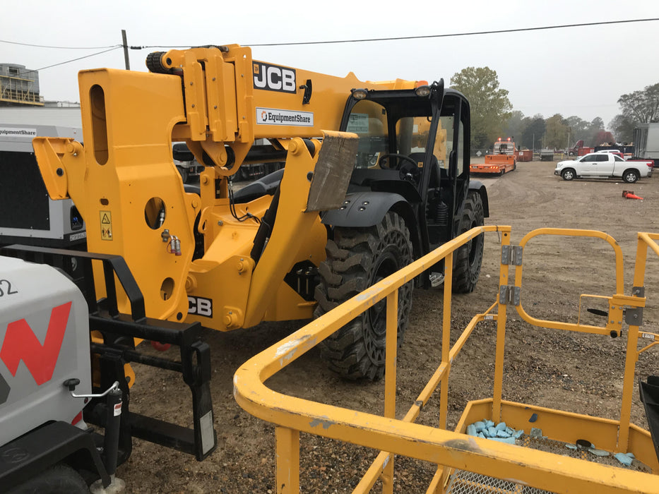 2019 JCB 510-56 Open ROPS, 74 HP, Solid Tires, Worklights, Beacon, Aux Hydraulics, Lifting Eye 66" Carriage/60" Forks