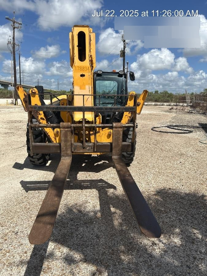2021 JCB 510-56