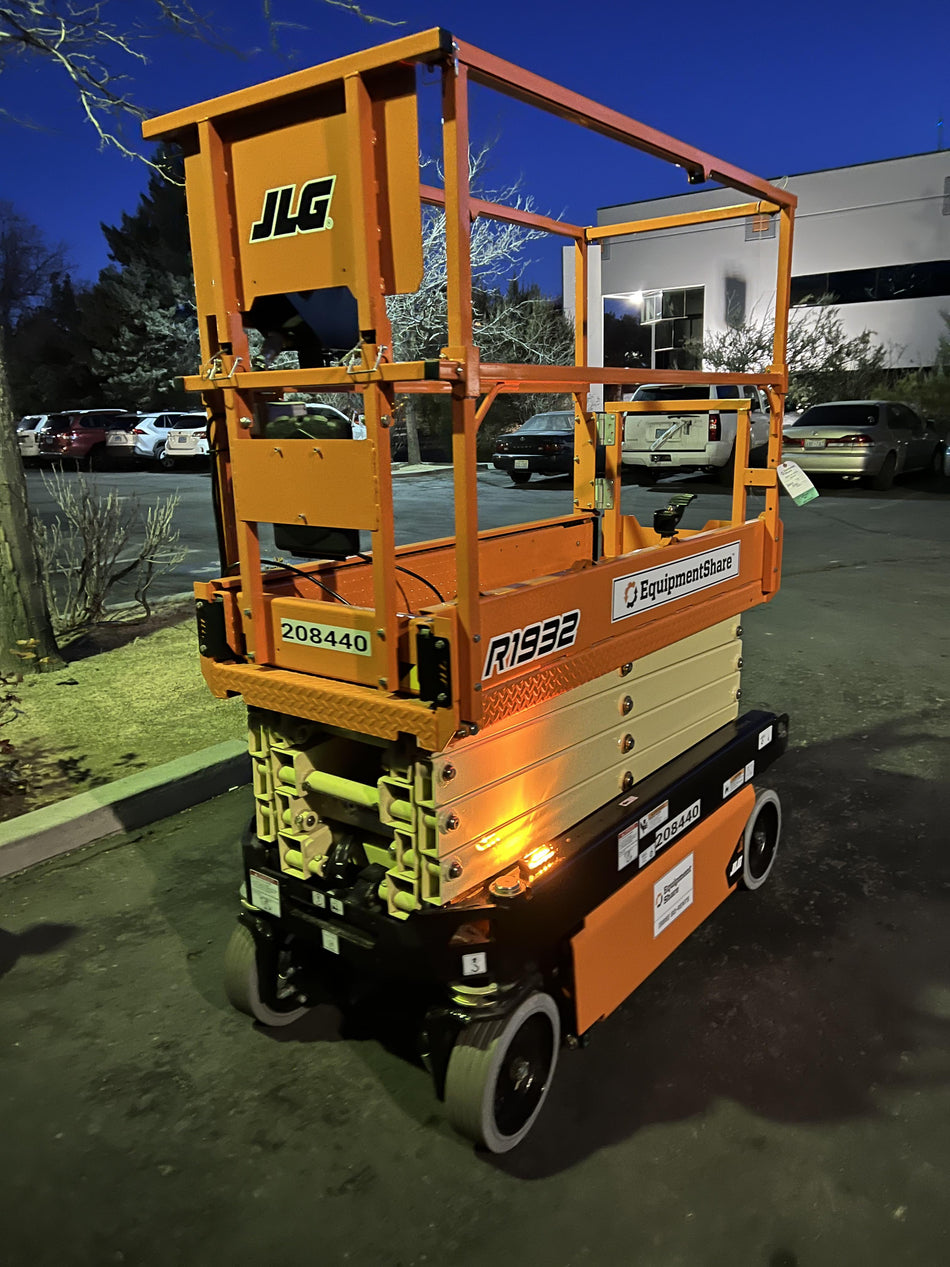 2022 JLG R1932