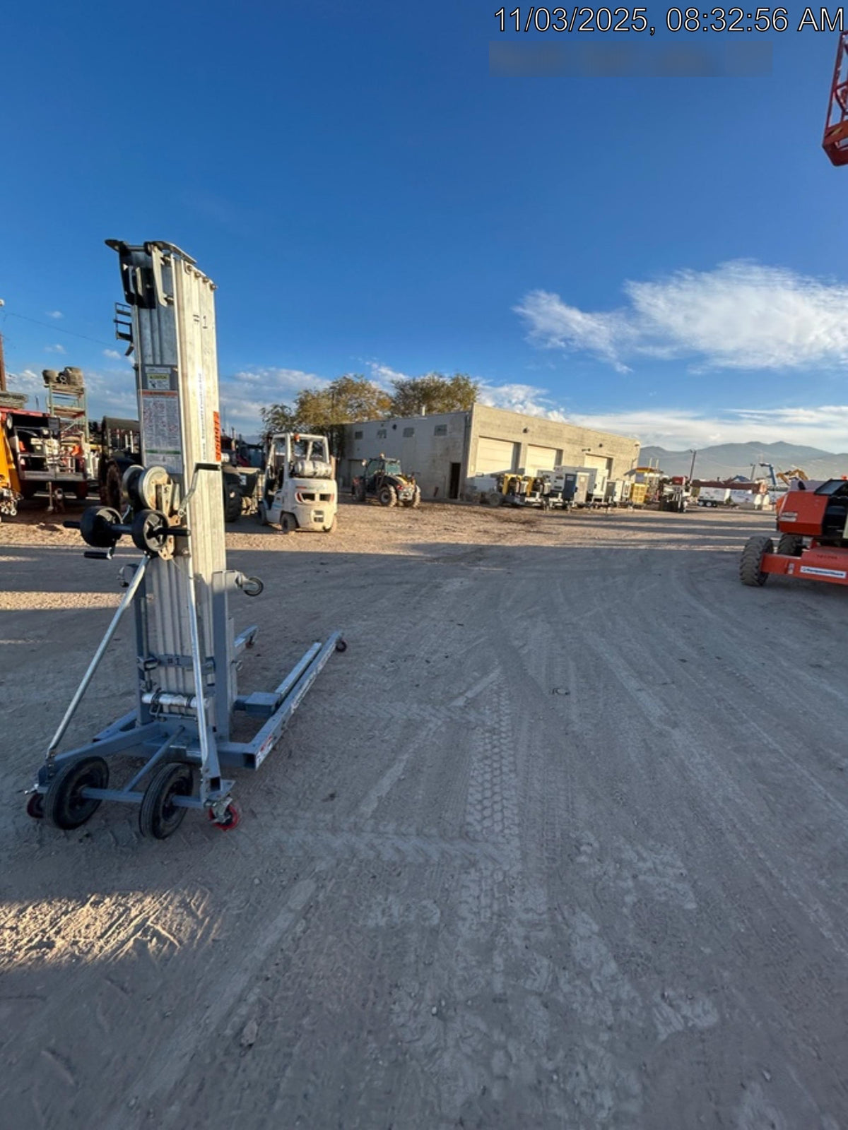 2023 GENIE SLC-24