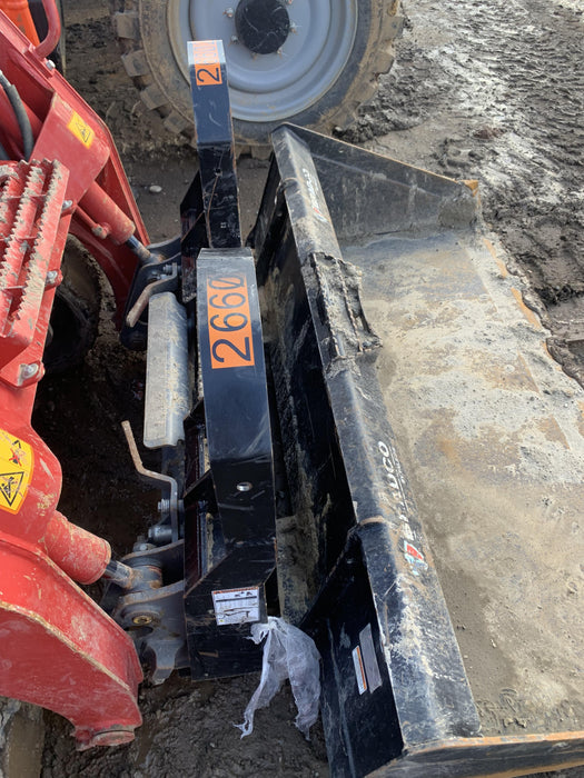 2022 TAKEUCHI 48" Pallet Forks - Takeuchi